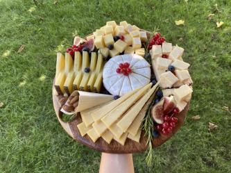 Degustări de brânzeturi și vinuri în București și Ilfov | Cheese & wine bar